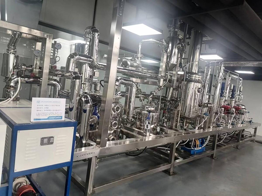 武漢食檢所采購的華泰牌小試成套設(shè)備正式驗(yàn)收交付