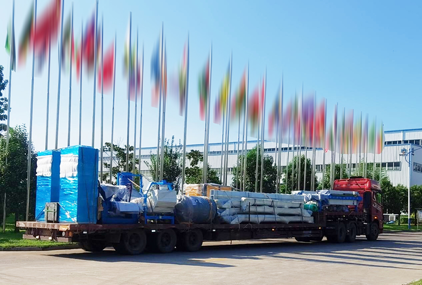 華泰集團(tuán)生產(chǎn)制造的15T花生榨油、10T冷濾項(xiàng)目發(fā)貨廣東